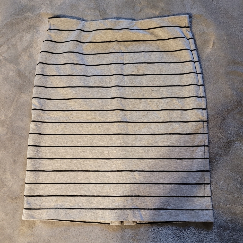 Banana Republic Gray and Black Striped Pencil Skirt